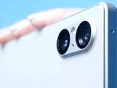 Le Xperia 5 V et ses deux caméras arrière. (Source de l'image : Sony)