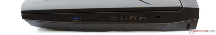 Côté droit : USB 3.0, lecteur de carte, 2 USB C 3.1 avec Thunderbolt 3, 2 mini DisplayPort 1.3, verrou de sécurité Kensington.