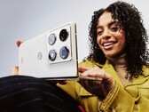 Motorola s’apprêterait à présenter prochainement un Razr Flex plus compact aux côtés du Razr Fold présenté ici.