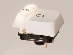 Les touches à double action du clavier à profil bas Hesper64(100) de Nics Tek permettent aux joueurs d'activer rapidement des fonctions secondaires. (Source de l'image : Nics Tek)