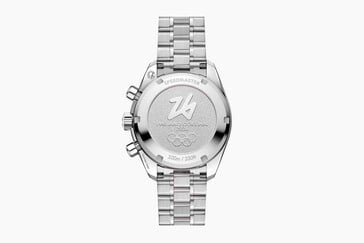 L'Omega Speedmaster est dotée d'un médaillon estampillé Milano Cortina 2026 (Image source : Omega)