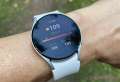 Samsung a fourni à la série Galaxy Watch4 cinq mises à jour bêta de One UI Watch 4.5 à ce jour. (Image source : NotebookCheck)