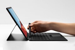 La Surface Pro X pourrait devenir beaucoup plus utile avec Windows 11. (Image source : Microsoft)