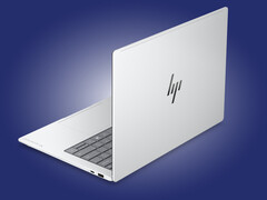Le HP OmniBook X dans l'une de ses deux couleurs de lancement.