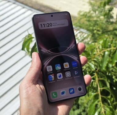 Vivo X200 Ultra smartphone luminosité de l'écran à l'extérieur