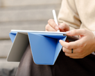 Le Dynamic Folio de Moft (photo) peut se plier pour soutenir un iPad sous plus de 20 angles différents. (Image via Moft)