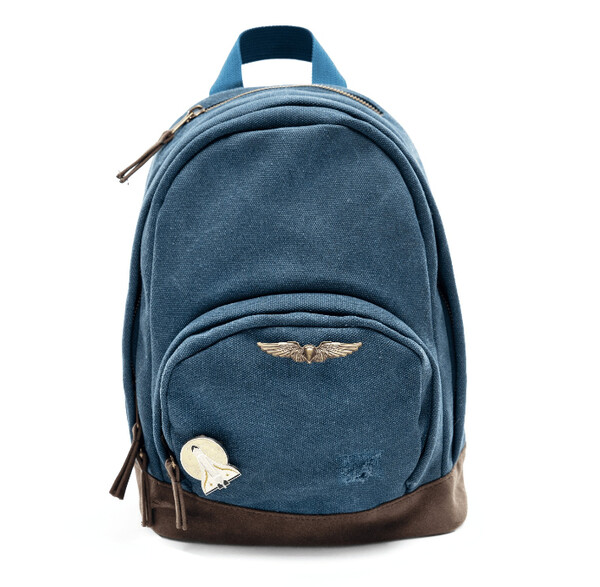 Le sac à dos d'Ellie dans The Last of Us sera accompagné d'ailes et d'épingles de navette. (Source de l'image : PlayStation)