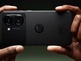 Le dernier smartphone de milieu de gamme de HMD est doté d'un module photo similaire à celui de l'iPhone 17 Pro ( Apple ). (Source de l'image : HMD Global)