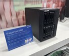 Dix disques s'insèrent dans le système NAS, dont le nom n'a pas encore été dévoilé, par le biais de baies amovibles.