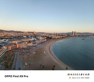 Quelques secondes plus tard, avec une position légèrement différente, l'Oppo Find X9 Pro prend une photo aux couleurs précises.