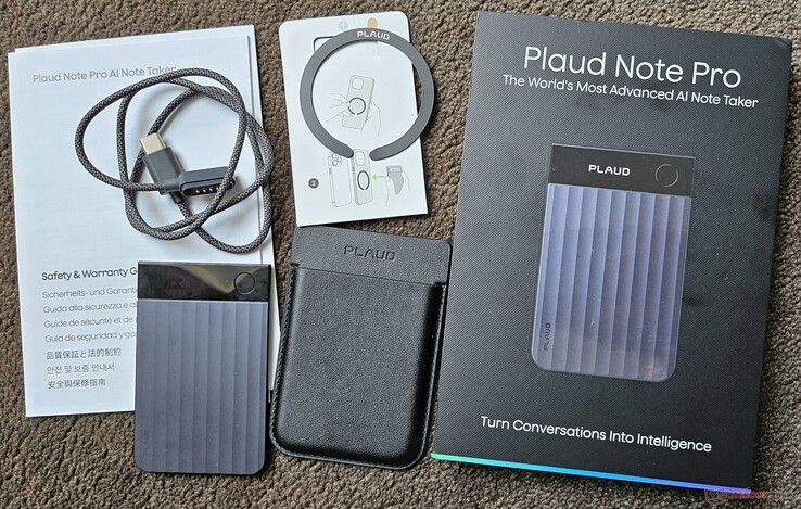 L'emballage compact comprend un câble de chargement, un guide de démarrage rapide, un étui magnétique, une bague magnétique et l'appareil.