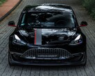 La société basée en Allemagne a dévoilé un kit de tuning avec plusieurs améliorations visuelles pour la Tesla Model 3 Performance (Image : Manhart Performance)