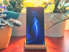 Le Motorola Edge 40 Neo semble avoir un successeur. (image symbolique, source de l'image : Florian Schmitt, Notebookcheck)