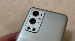 OnePlus semble s'être associé avec Hasselblad pour la série OnePlus 9. (Source de l'image : Dave Lee)