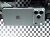 Une fuite d'Apple s majeure permettrait d'avoir un premier aperçu présumé de l'iPhone 18 Pro. Des images de l'intérieur de l'appareil ont également été divulguées.