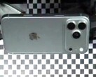Une fuite d'Apple s majeure permettrait d'avoir un premier aperçu présumé de l'iPhone 18 Pro. Des images de l'intérieur de l'appareil ont également été divulguées.