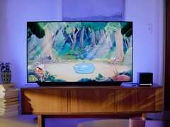 Valve Steam Machine dans un salon (Source de l'image : capture d'écran, Valve YouTube avec modifications)