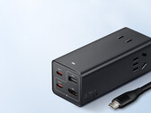 Le nouveau chargeur de bureau 7-en-1 de Xiaomi possède trois ports USB (Image source : Xiaomi - edited)