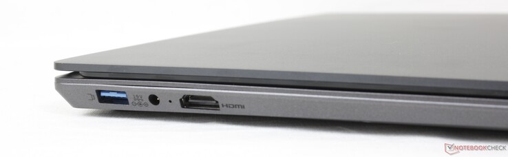 A gauche : USB-A 3.0, adaptateur secteur, HDMI 2.0