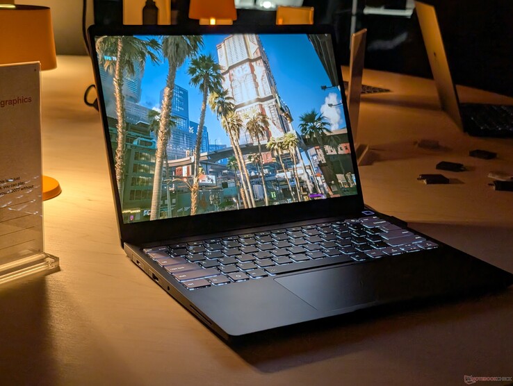 Panther Lake X7 dispose d'un iGPU très puissant capable de faire tourner des jeux modernes tels que Cyberpunk 2077 en 1080p et 60 FPS