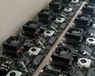 Une petite ferme de mineurs de Raptoreum alimentés par AMD (Image Source : El Chapuzas Informatico)