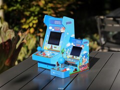 Le Sonic The Hedgehog Joystick Player et le Sonic the Hedgehog Mighty Player (Image source : SEGA)