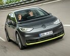 Volkswagen prévoit de lancer l'année prochaine la VW ID.3 GTX, plus puissante, alors que la voiture compacte électrique devrait subir son premier lifting (Image : Volkswagen)