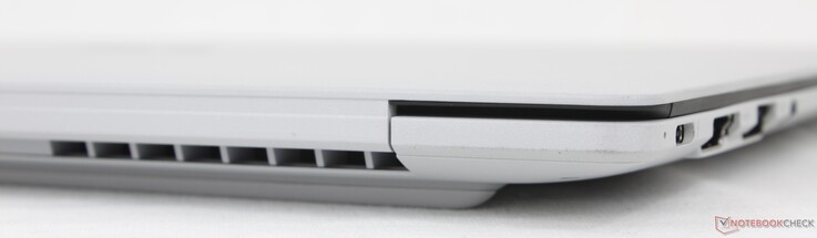 Arrière : Pas de ports