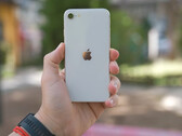 Le prochain iPhone SE ne devrait pas ressembler au modèle actuel de troisième génération. (Source de l'image : Onur Binay - Unsplash)