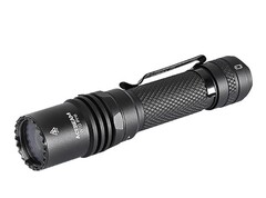 Le W10 Pro d&#039;Acebeam, doté de la technologie LEP, est censé avoir une portée de 1 425 mètres. (Source de l&#039;image : Acebeam)
