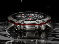 La smartwatch Amazfit Falcon offre jusqu'à 14 jours d'autonomie en utilisation normale. (Image source : Amazfit)