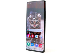 Samsung Galaxy S21 Ultra avec écran OLED LTPO
