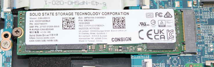 Un disque SSD PCIe 4.0 sert de disque système.