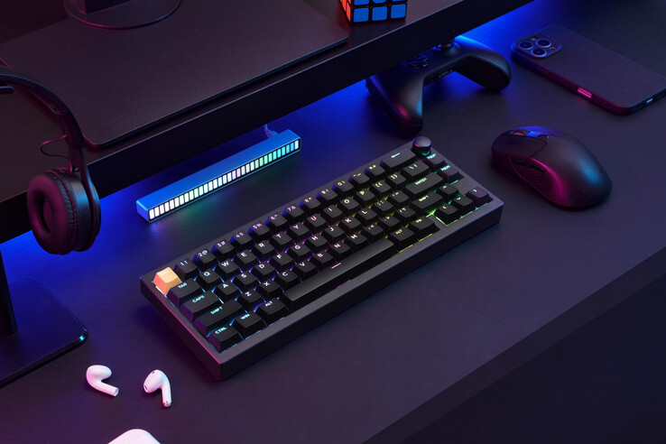 Lemokey P2 HE en noir avec des capuchons de touches transparents. (Source de l'image : Lemokey)