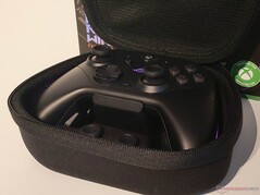 Le sac comprend également une petite poche intérieure