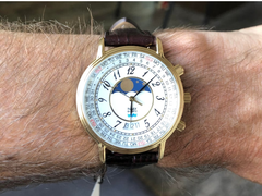La réédition de la Timex 1990 Moon Phase