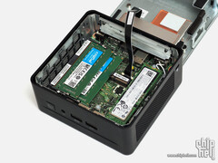 Le NUC 12 ou le NUC 12 Studio Pro d'Intel aura du punch grâce à ses processeurs Intel Alder Lake-P. (Image source : Chiphell)