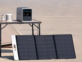 Le panneau solaire Xiaomi Mijia 100 W se plie à la taille d'une page A2. (Image source : Xiaomi)