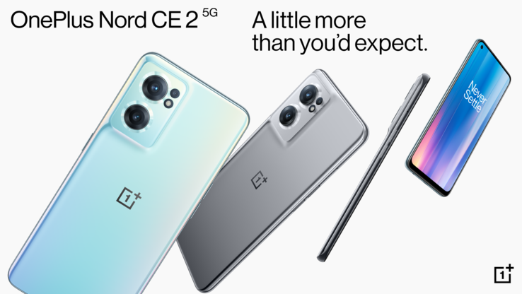 Le OnePlus Nord CE 2 est disponible dans les variantes Grey Mirror et Bahama Blue. (Image Source : OnePlus)