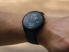 La Garmin Forerunner 165 reçoit la version bêta 20.21. (Source de l'image : Garmin)