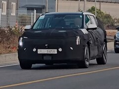 La Kia EV3 a été aperçue en train de faire des essais sur la route. (Source de l'image : Autospy)