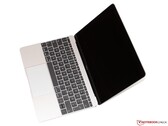 Le MacBook 12 pouces reste le MacBook le plus léger jamais conçu.