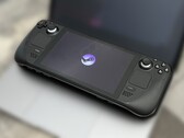 Le Steam Deck utilise un APU personnalisé d'AMD et SteamOS 3.0 basé sur Linux. (Image source : @AKoshelkov)