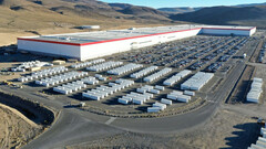 Usine du Nevada avec les Megapacks de Tesla (image : Sawyer Meritt/X)