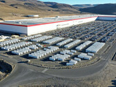 Usine du Nevada avec les Megapacks de Tesla (image : Sawyer Meritt/X)