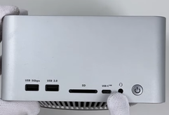Ports avant (Source de l'image : 小明白 sur Youtube)