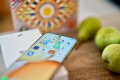 L'Honor X80 Pro Max est lumineux, résistant et convient également à une utilisation au bureau.