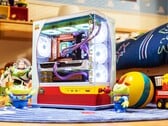 MSI lance plusieurs composants pour PC de jeu de bureau avec des designs colorés de type "Toy Story" (Image source : MSI)