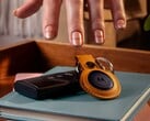 Le Moto Tag de Motorola est le premier traceur à prendre en charge la technologie UWB dans le nouveau Find Hub de Google (Image source : Motorola)