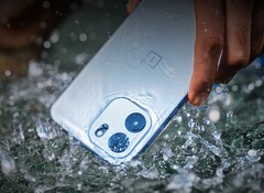 Le OnePlus Nord CE6 est étanche et l'écran tactile devrait également réagir aux doigts mouillés.